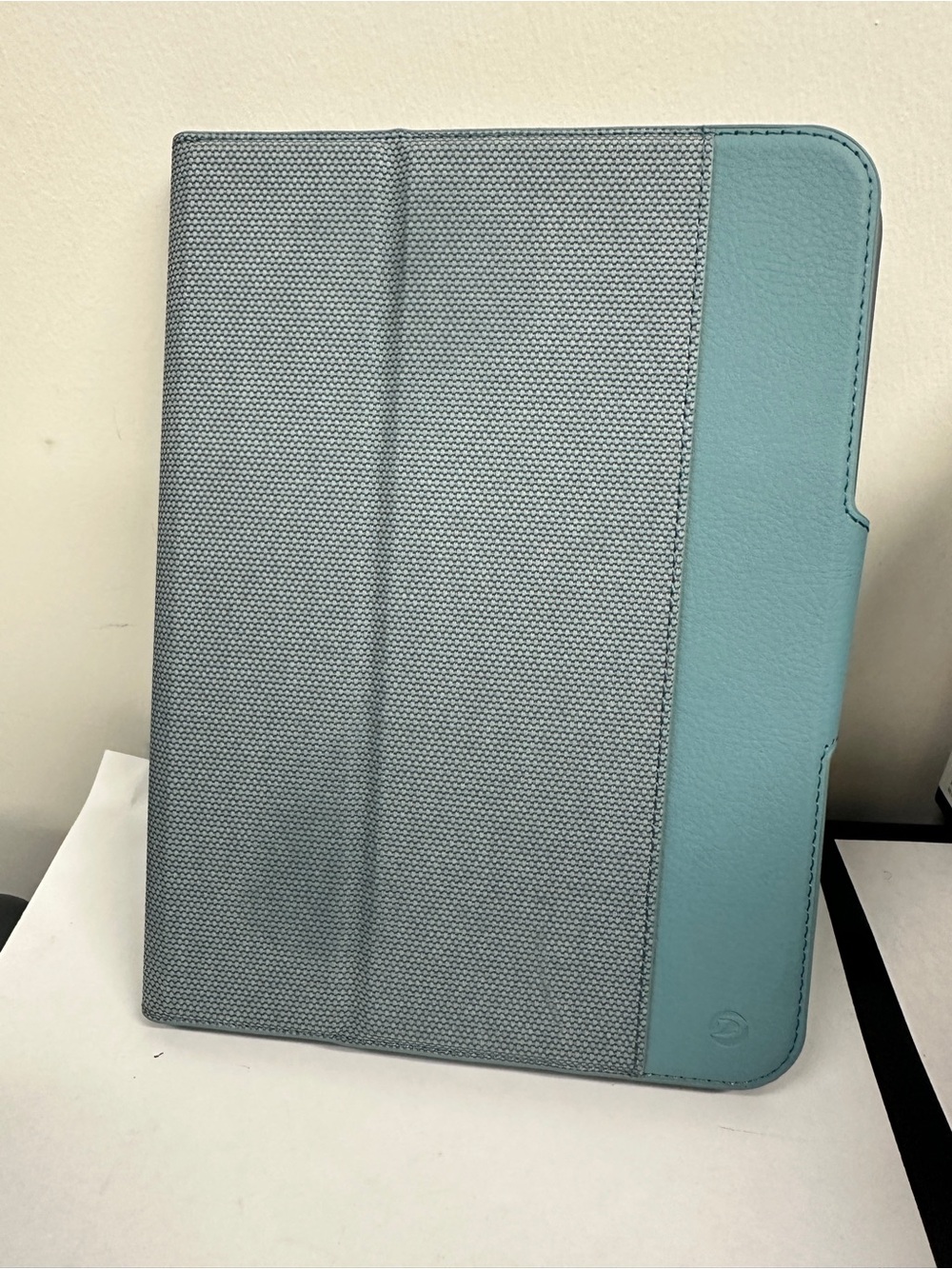 Gray Bloxflag iPad case for IPad Mini 6/7
